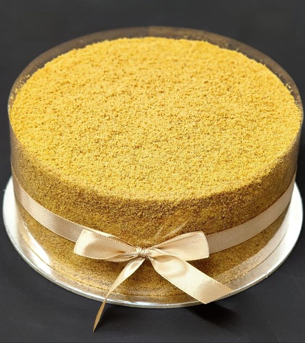 Honey cake with cake crumbs